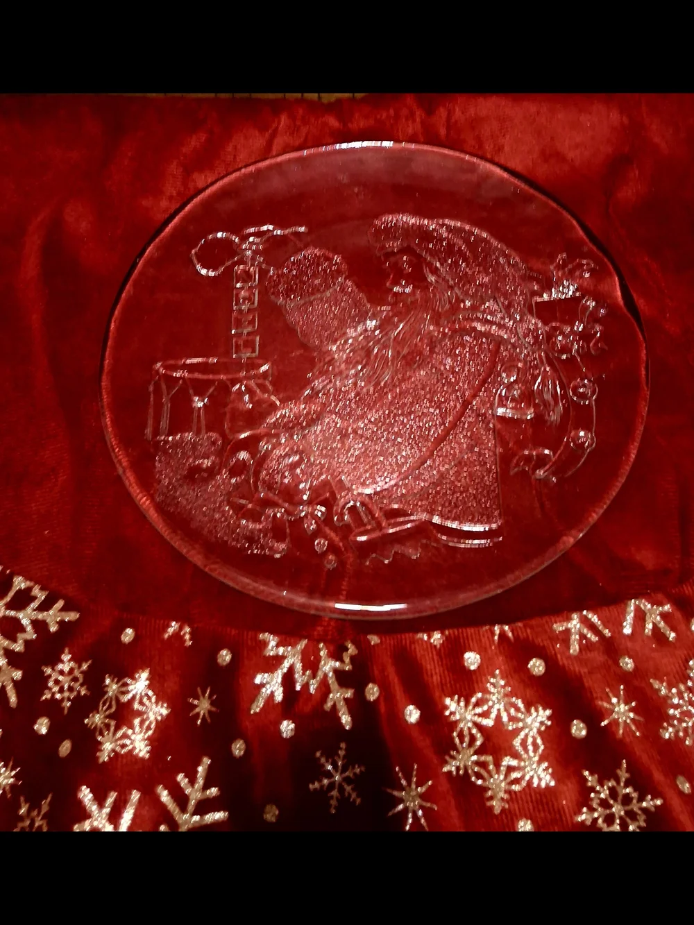 Clear Glass Santa Holiday Plate - Clear